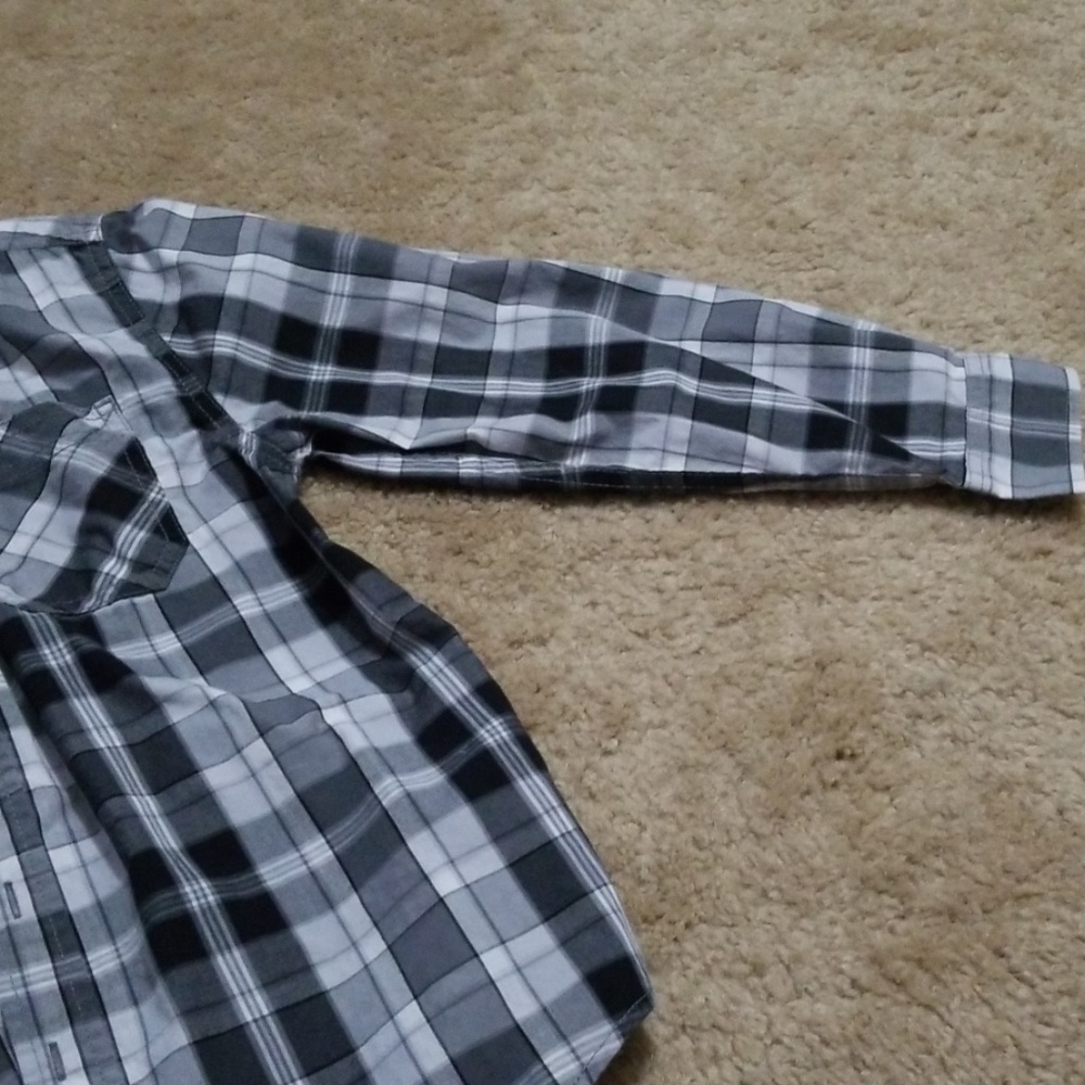 Shirt - Picture 3 of 3